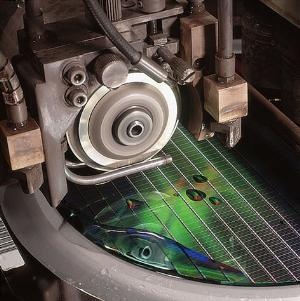 2588_wafer_saw