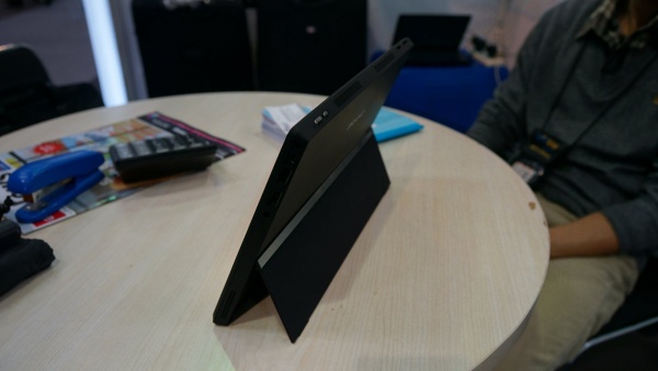 CeBIT: Intel promoot budget Windows 8 tablets van lokale merken