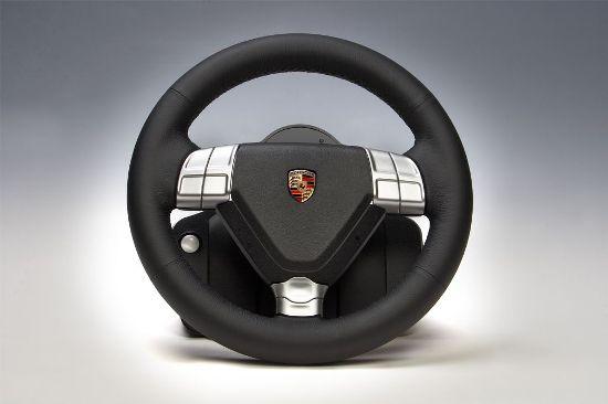 Porsche racestuur met leder bekleed
