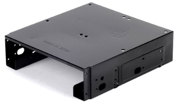 SilverStone introduceert 5,25-inch naar 3,5-inch en 2,5-inch converter: SDP10