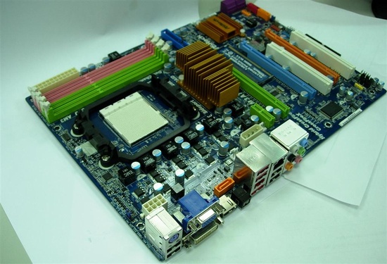 asrock_m3a79_550