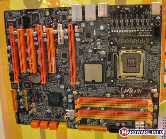 DFI LanParty X38-T2R