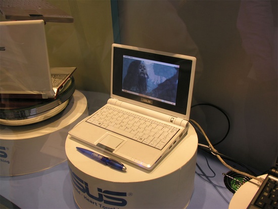 computex07_eee_pc_550