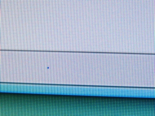 dell2407wfpdeadpixel_01