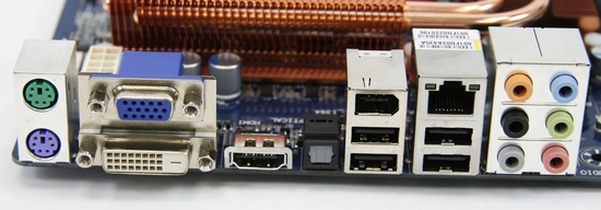 gigabyte_790gx_io_550