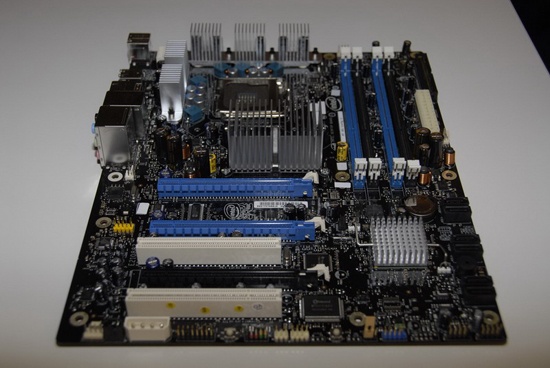 intel_x38_board_01_550