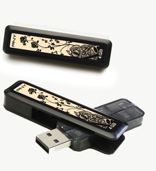 ladyattache2_250