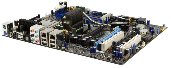 De nForce 680i kan niet overweg met Intel's 45nm processors