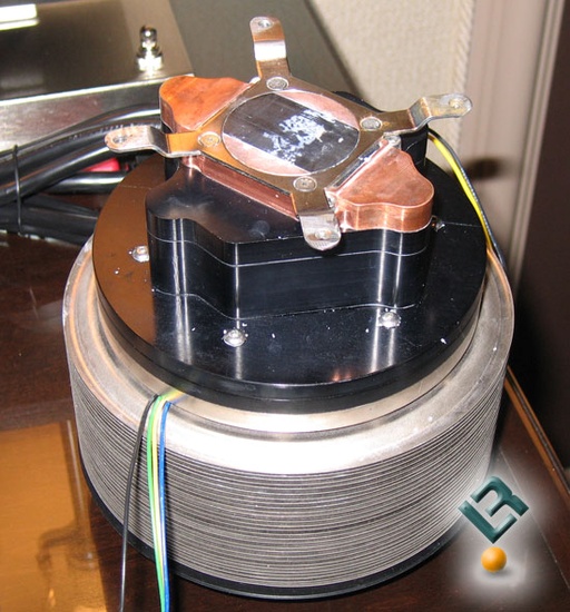 ocz_hydrojet_carbon_550