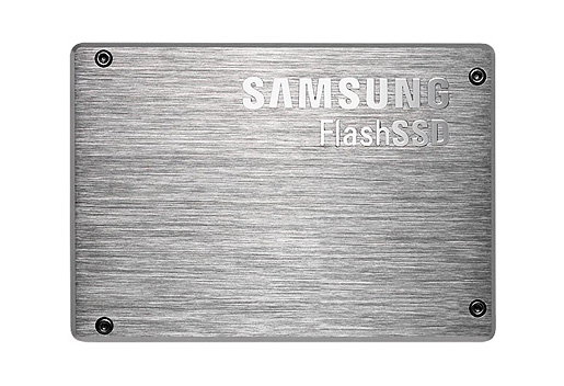 Samsung SSD haalt 100 en 80 MB/s voor lezen en schijven van data Samsung SSD haalt 100 en 80 MB/s voor lezen en schijven van data