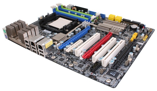 sapphire_crossfirex_pcam2rd790_03r_550