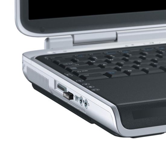 ultra_small_bluetooth_2_usb_adapter_bt2400pinlaptop_550