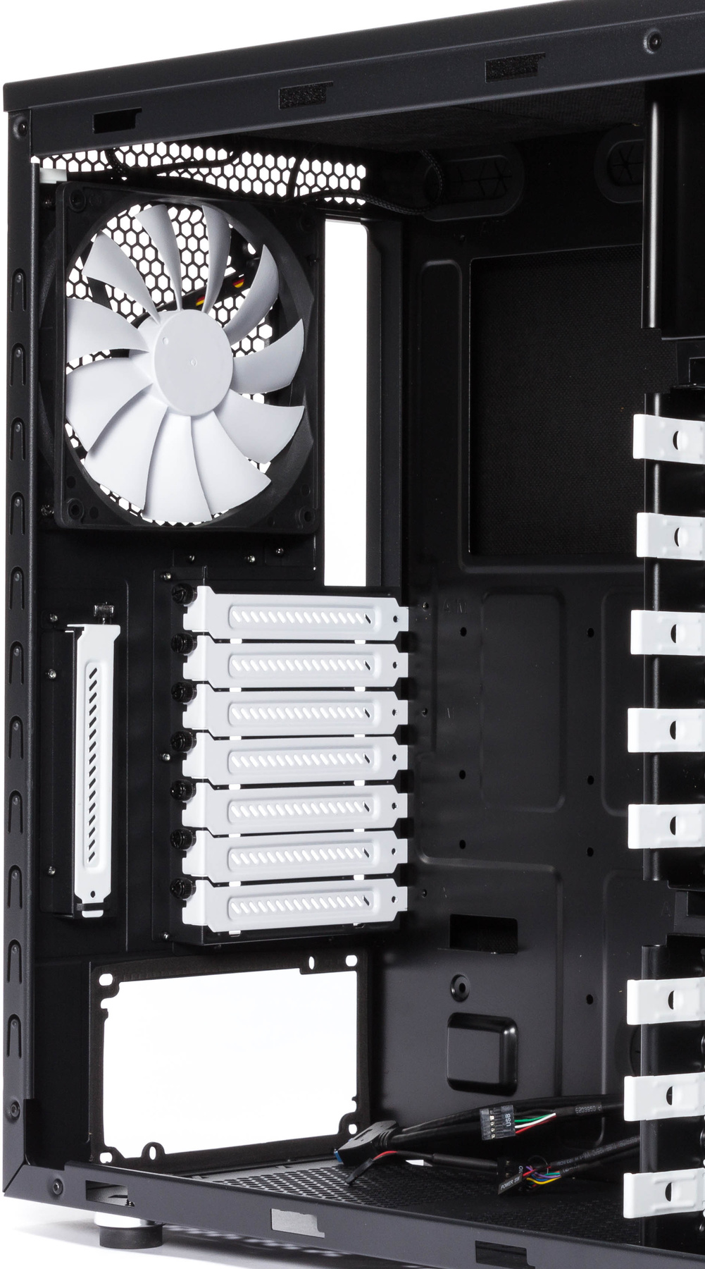 Fractal Design Define R4 review: verfijning in stilte - Intern en ...