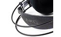 AKG K702