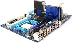 Gigabyte 890FXA-UD7