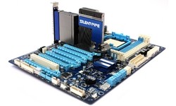 Gigabyte 890FXA-UD7