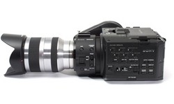 Sony NEX-FS100 + 18-200 kit