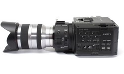 Sony NEX-FS100 + 18-200 kit