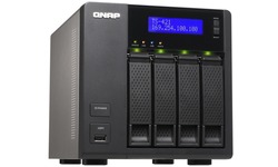 QNAP TS-421