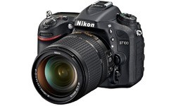 Nikon D7100 18-140 kit