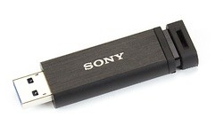 Sony MicroVault Mach 128GB Black