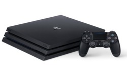 Sony PlayStation 4 Pro 1TB Black + Controller