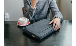 Case Logic Deco Sleeve 13.3 Black