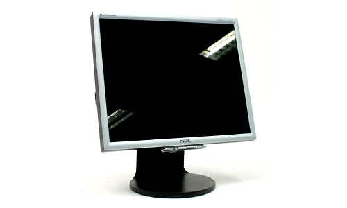 NEC MultiSync 70GX2