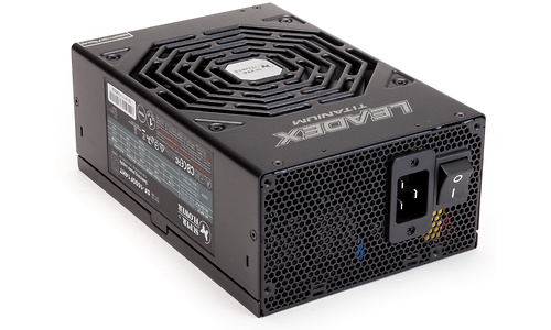 Super Flower Leadex Titanium 1600W