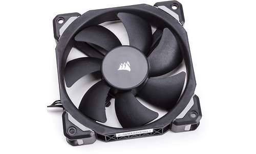 Corsair ML120 Pro 120mm Premium Magnet