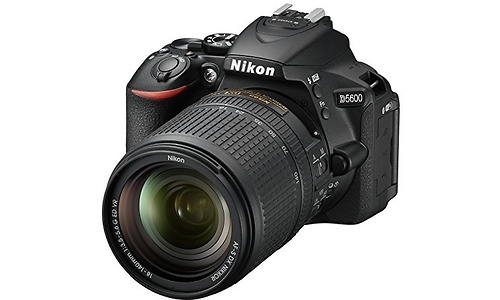 Nikon D5600 18-140 kit Black