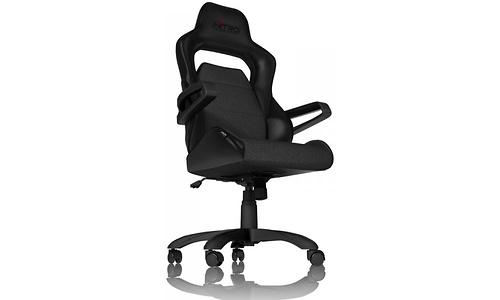 Nitro Concepts E220 Evo Black