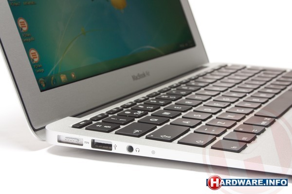 Apple MacBook Air (MD224N/A)