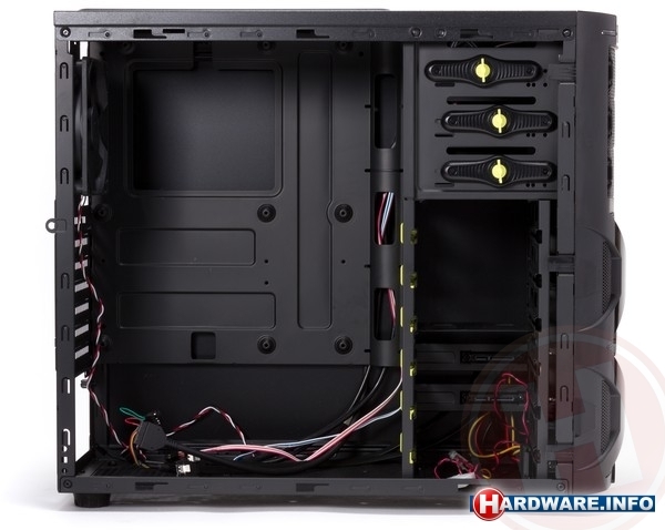 In Win Mana 136 Black