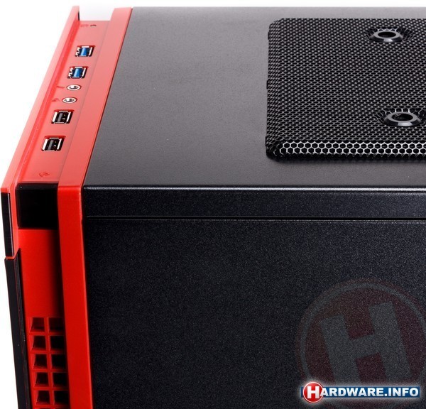In Win 707 Red/Black