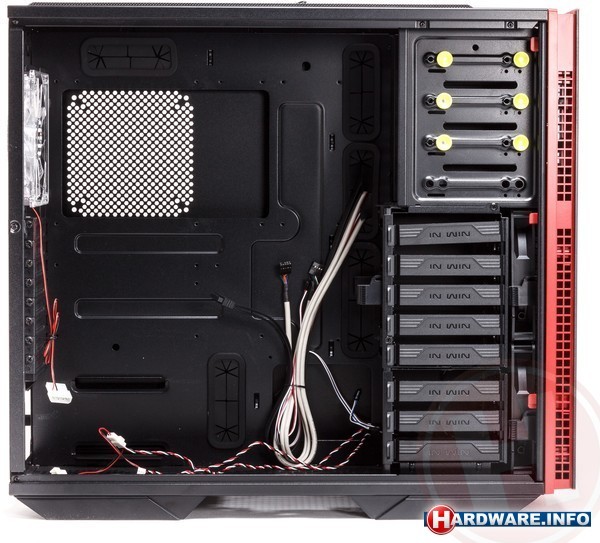 In Win 707 Red/Black