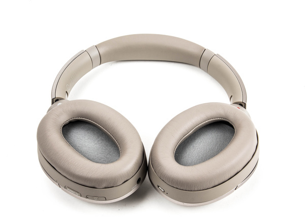 Sony WH-1000XM2 Gold