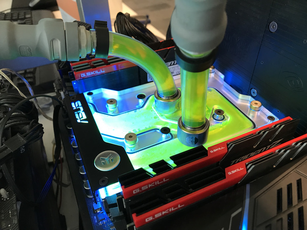 EK Waterblocks ROG ZE RGB Monoblock Nickel