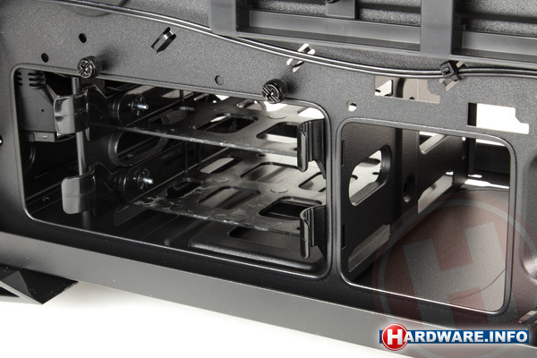 Corsair Carbide Spec-Omega Window Black/White