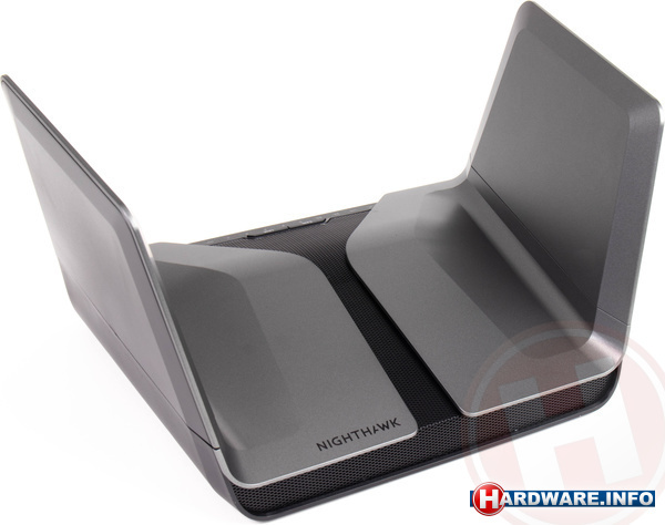 Netgear Nighthawk AX8